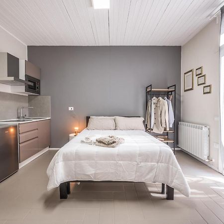 Suite 649 Mono Con Terrazzo Modena Exterior photo