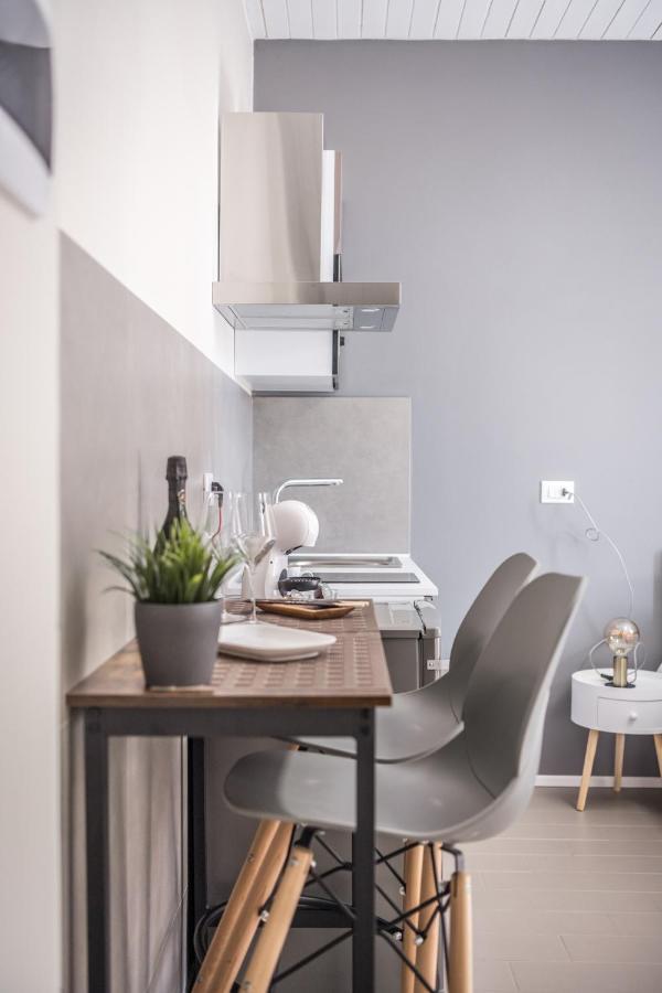 Suite 649 Mono Con Terrazzo Modena Exterior photo