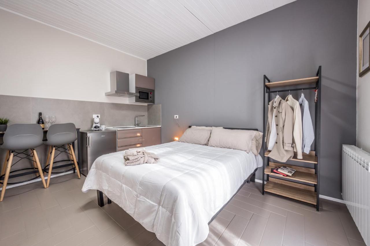 Suite 649 Mono Con Terrazzo Modena Exterior photo