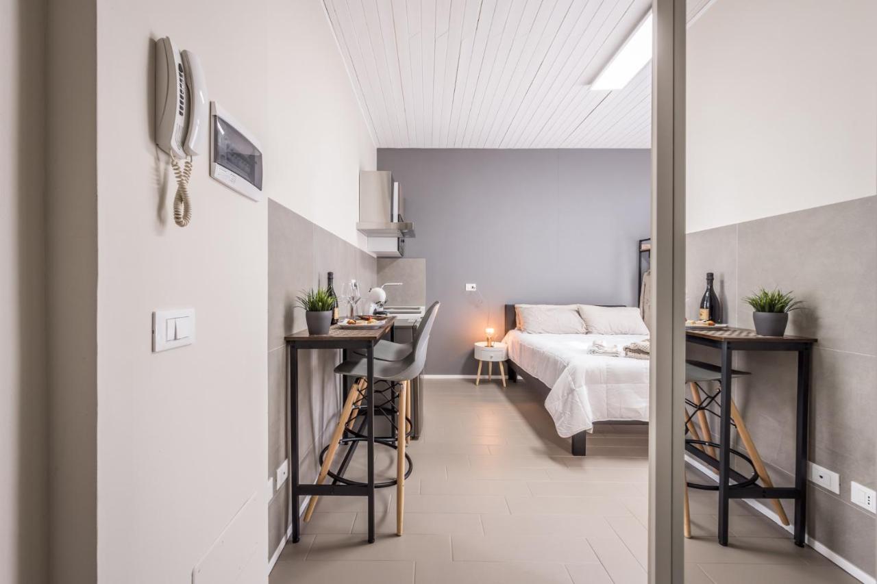 Suite 649 Mono Con Terrazzo Modena Exterior photo