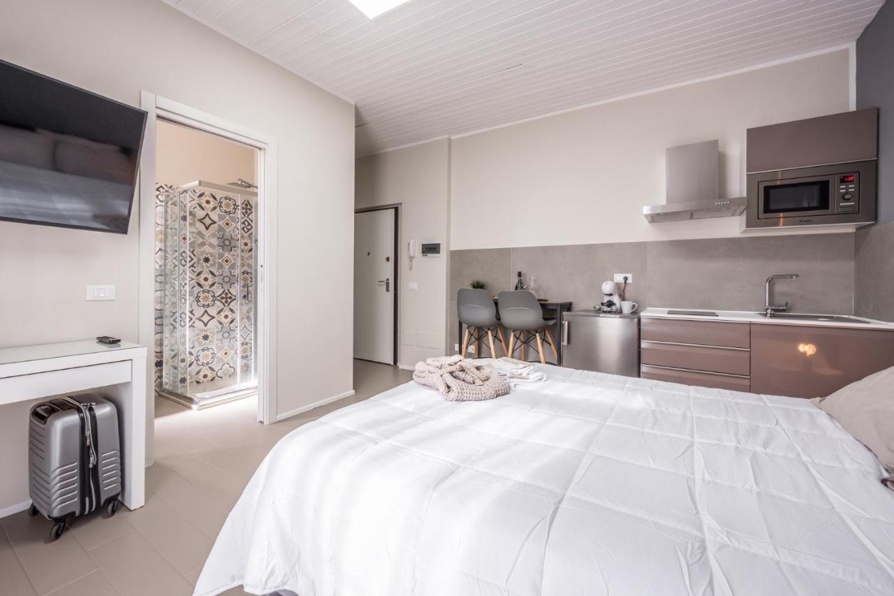 Suite 649 Mono Con Terrazzo Modena Exterior photo